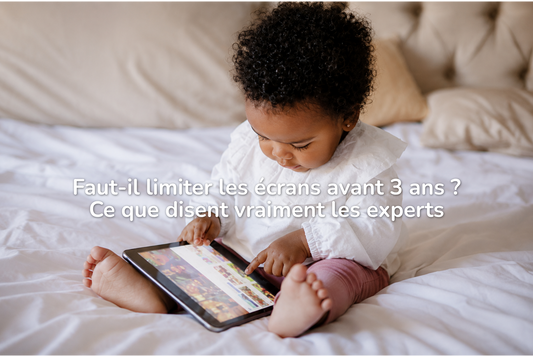 bébé utilisant une tablette